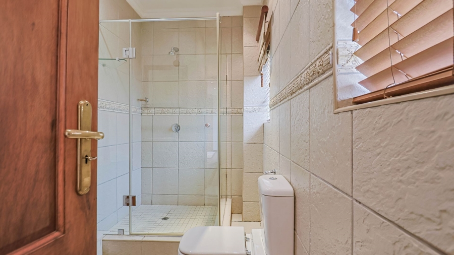 5 Bedroom Property for Sale in Birdwood Estate North West